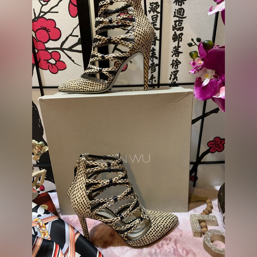 Jason Wu Gladiator sandals EUC! Retail $1,395 plus taxes.Snake embossed leather.